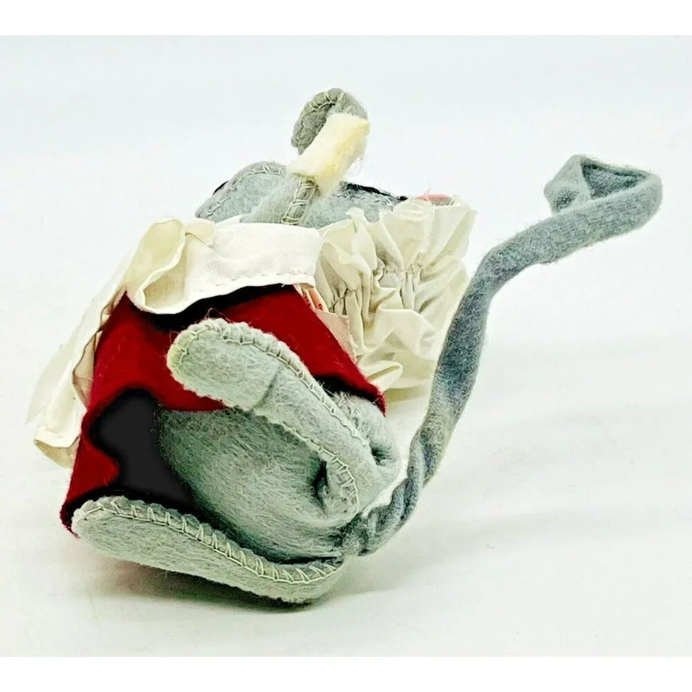 Annalee Mouse Pinafore Bonnet Maroon Dress Closed Eyes 5 inch 1965‎ Vintage USA